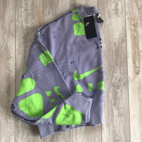 NWT Nike printed fleece crew - Picture 3 of 8